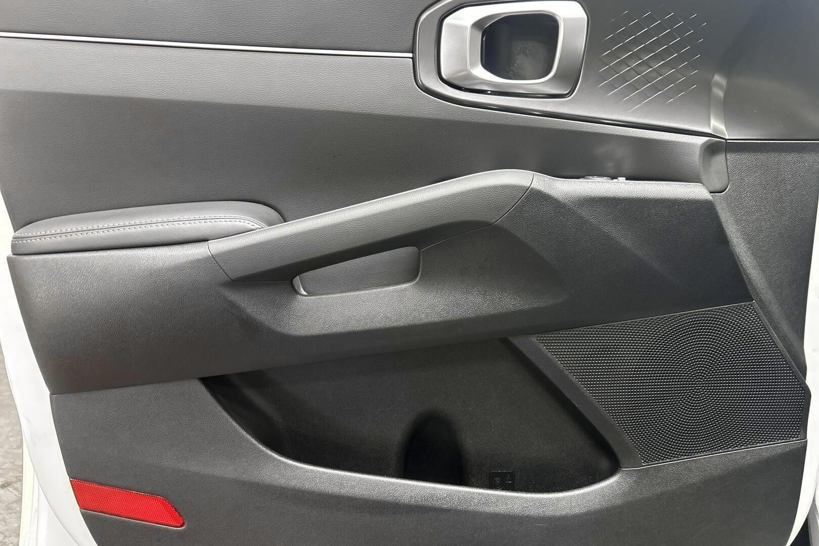 Kia Sorento iso kuva 19