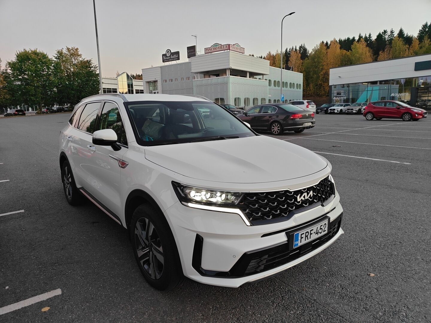 Kia Sorento iso kuva 3
