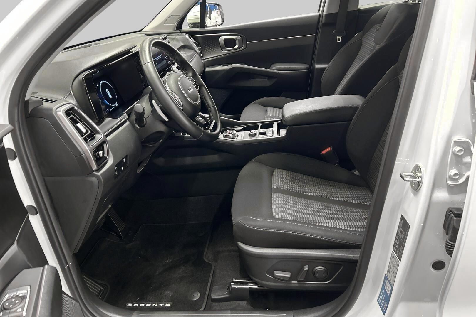 Kia Sorento iso kuva 9