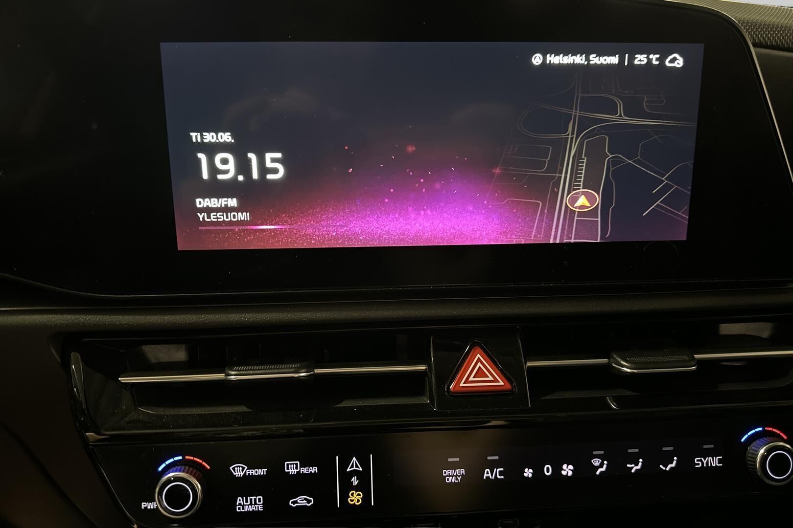 Kia Niro iso kuva 10