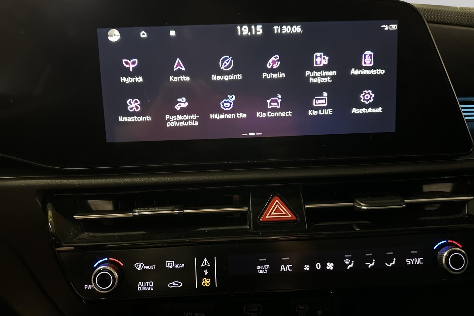 Kia Niro iso kuva 11