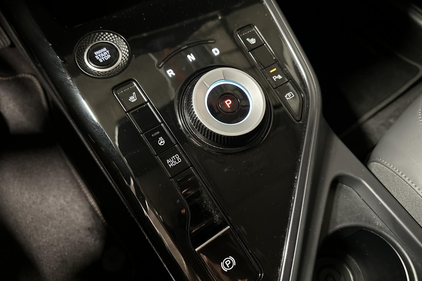 Kia Niro iso kuva 14