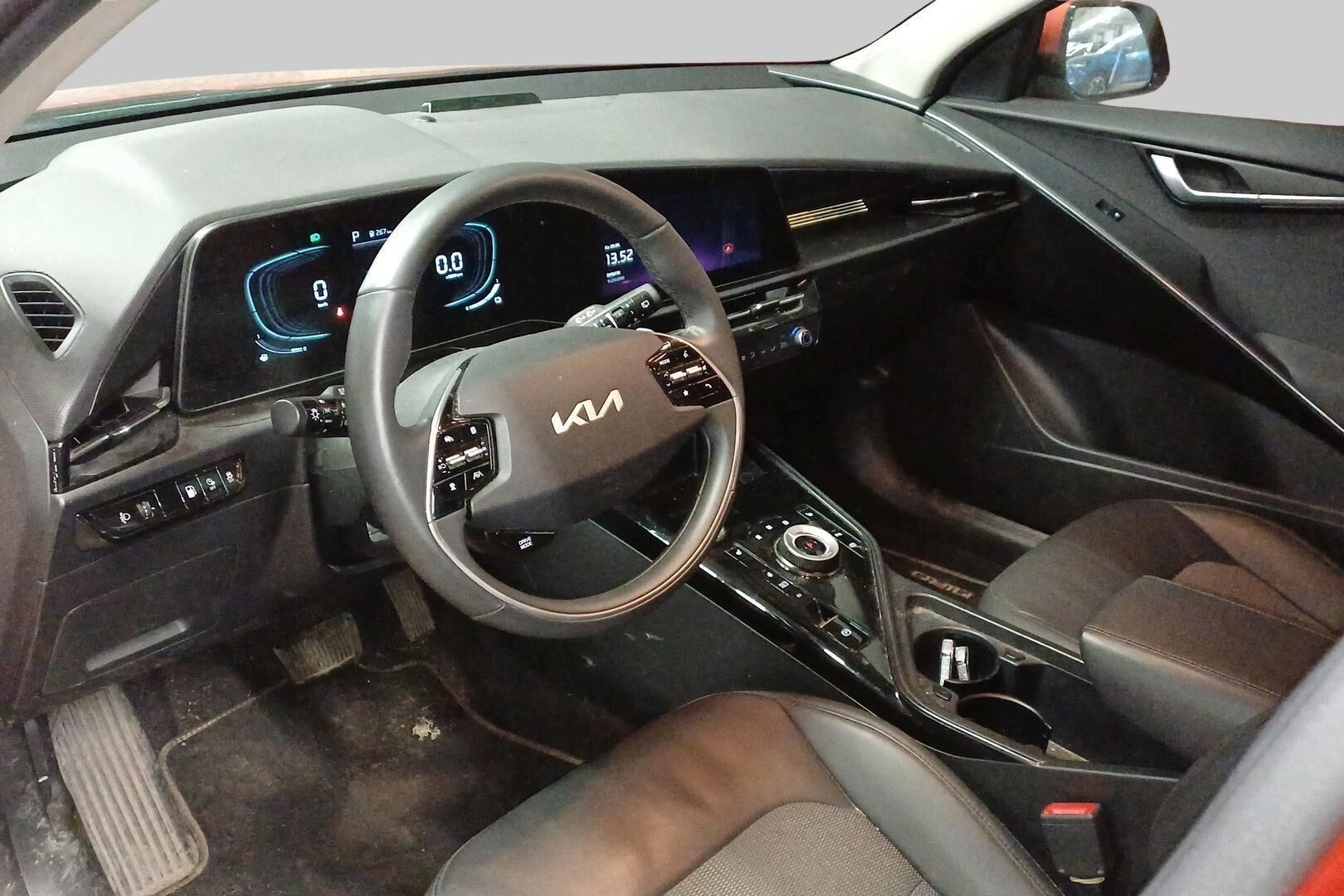 Kia Niro iso kuva 1