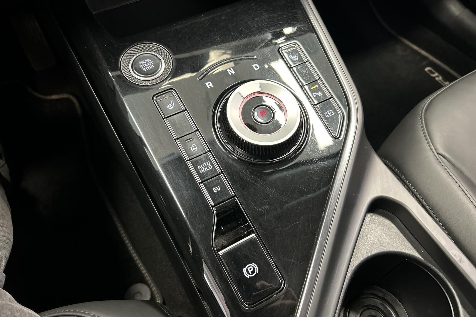 Kia Niro iso kuva 34