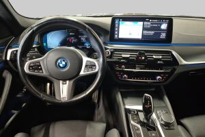 BMW 5-SARJA esikatselu 2