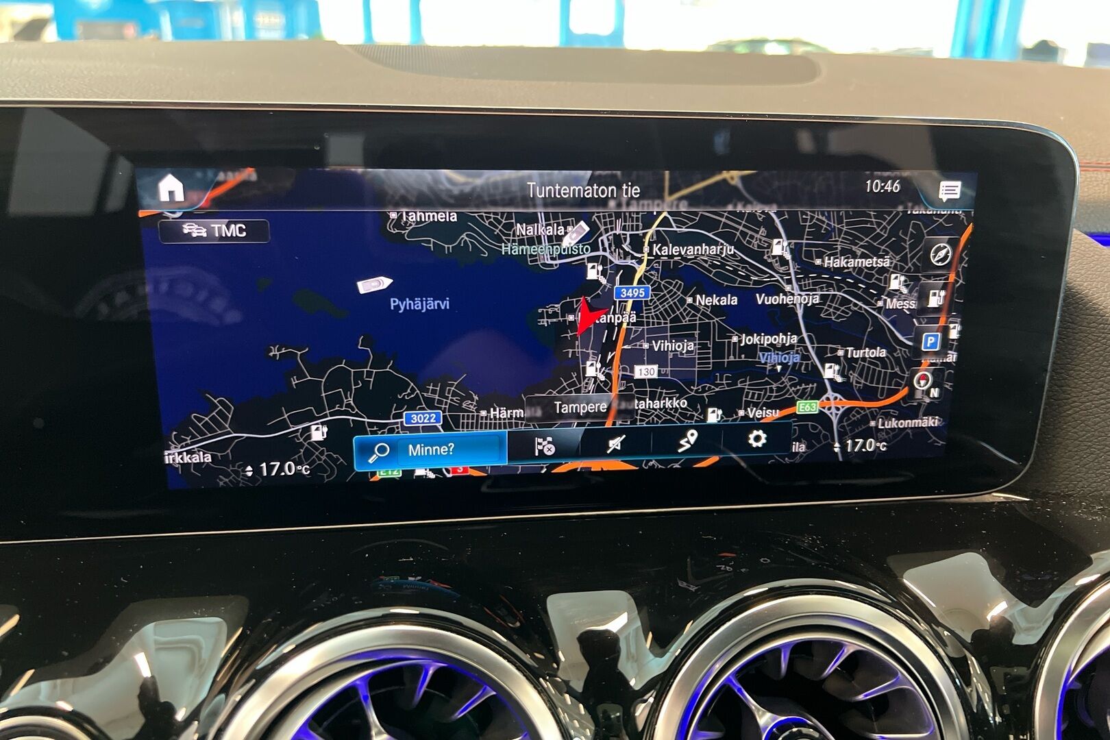 Mercedes-Benz EQA iso kuva 13