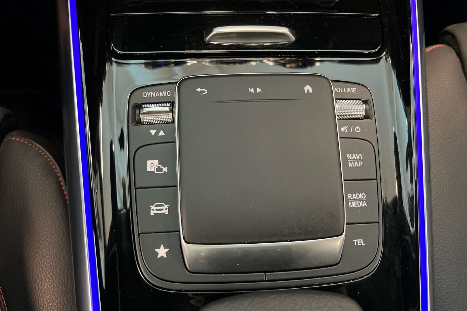 Mercedes-Benz EQA iso kuva 15