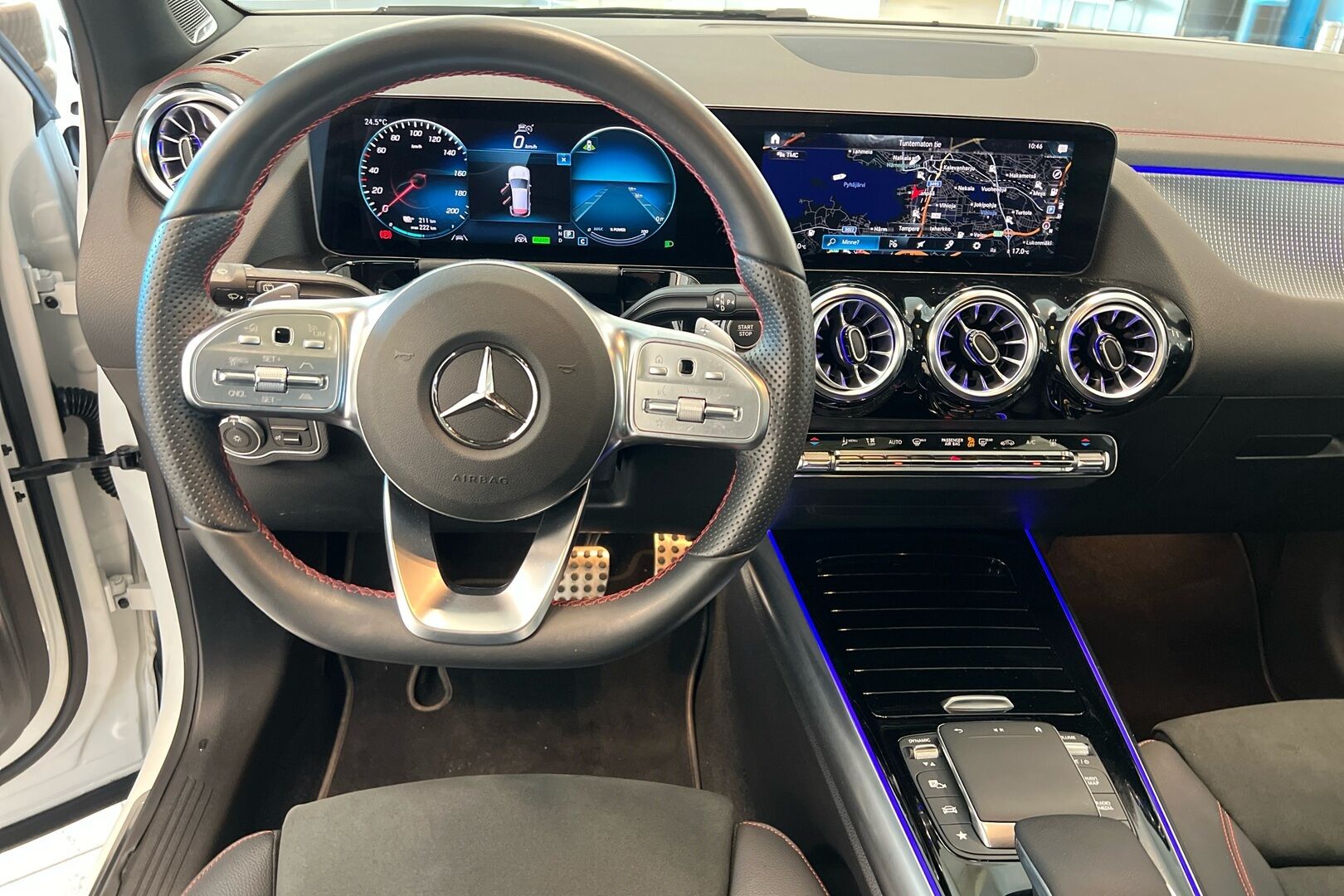 Mercedes-Benz EQA iso kuva 21