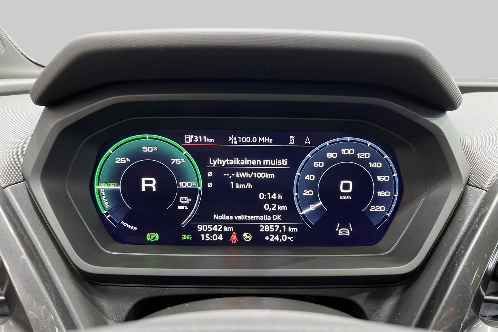 Audi Q4 e-tron iso kuva 10