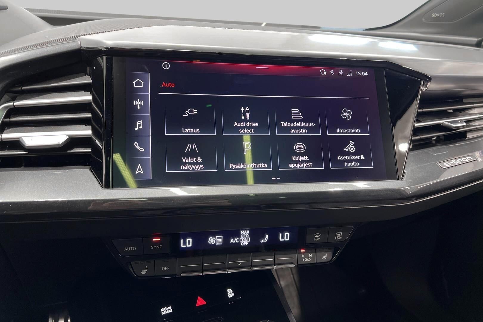 Audi Q4 e-tron iso kuva 12