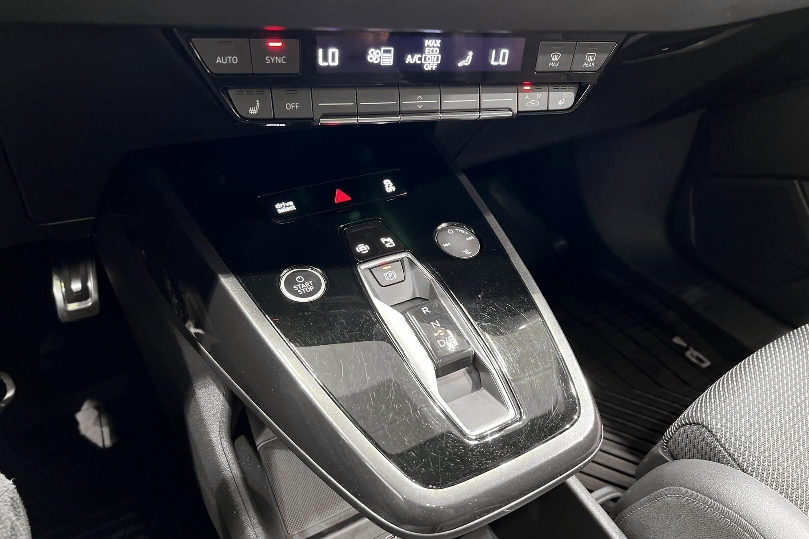 Audi Q4 e-tron iso kuva 20