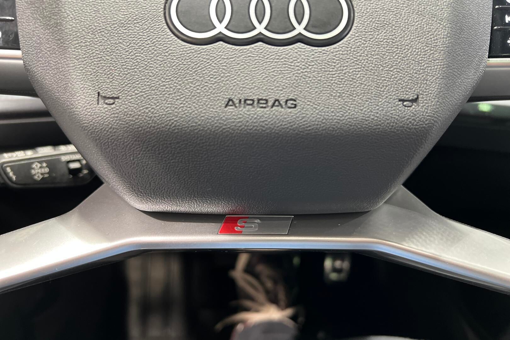 Audi Q4 e-tron iso kuva 40