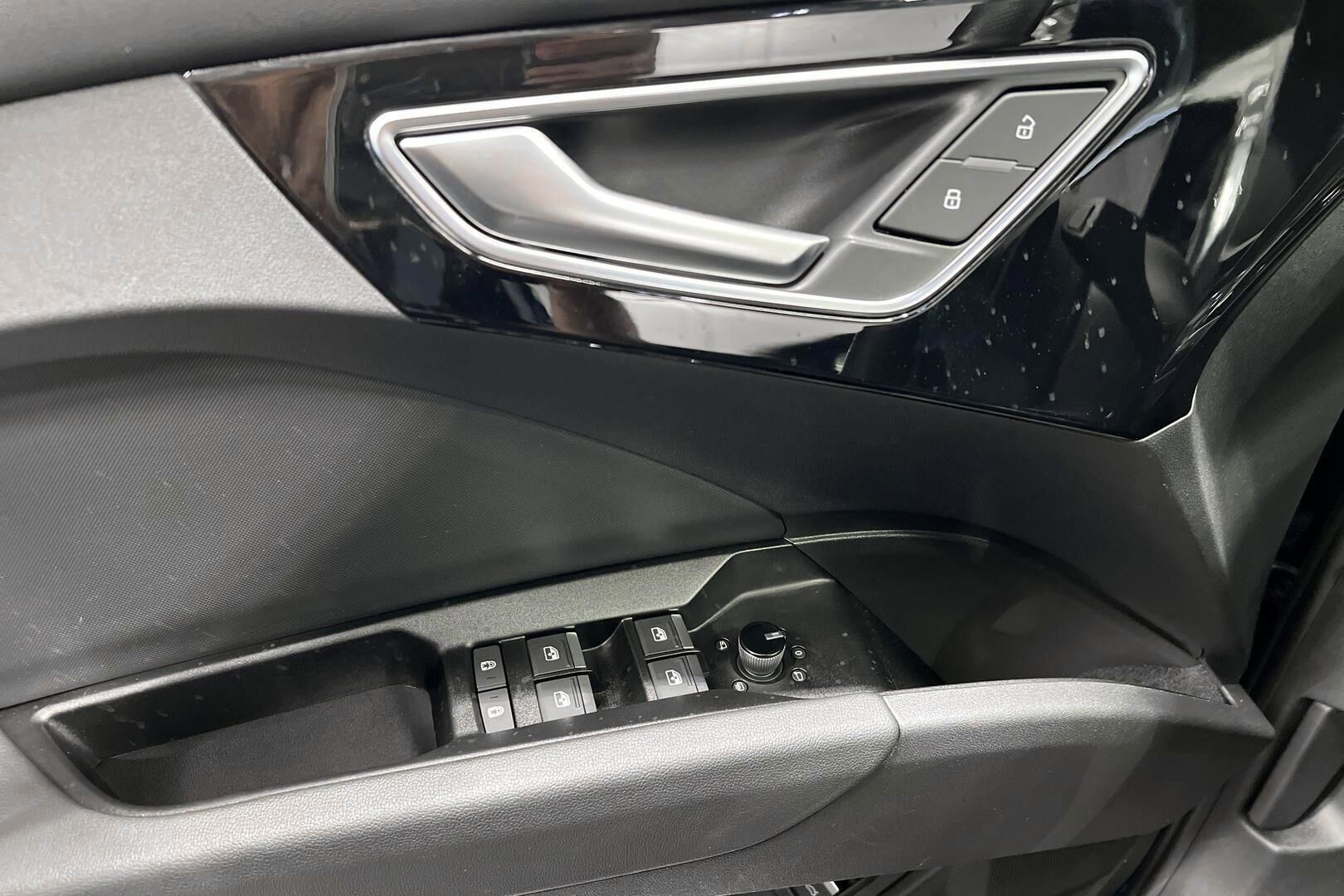 Audi Q4 e-tron iso kuva 27