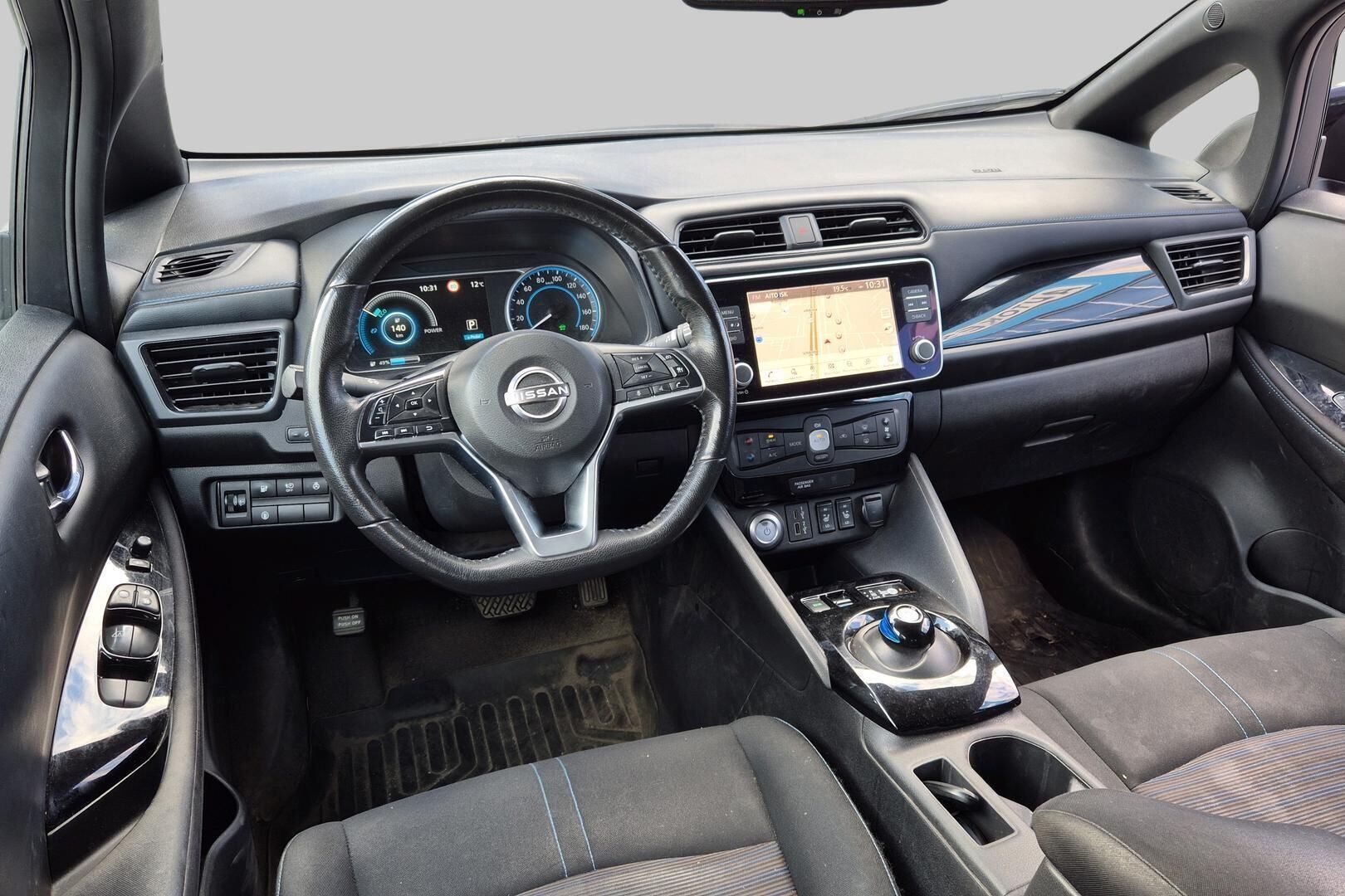 Nissan Leaf iso kuva 1