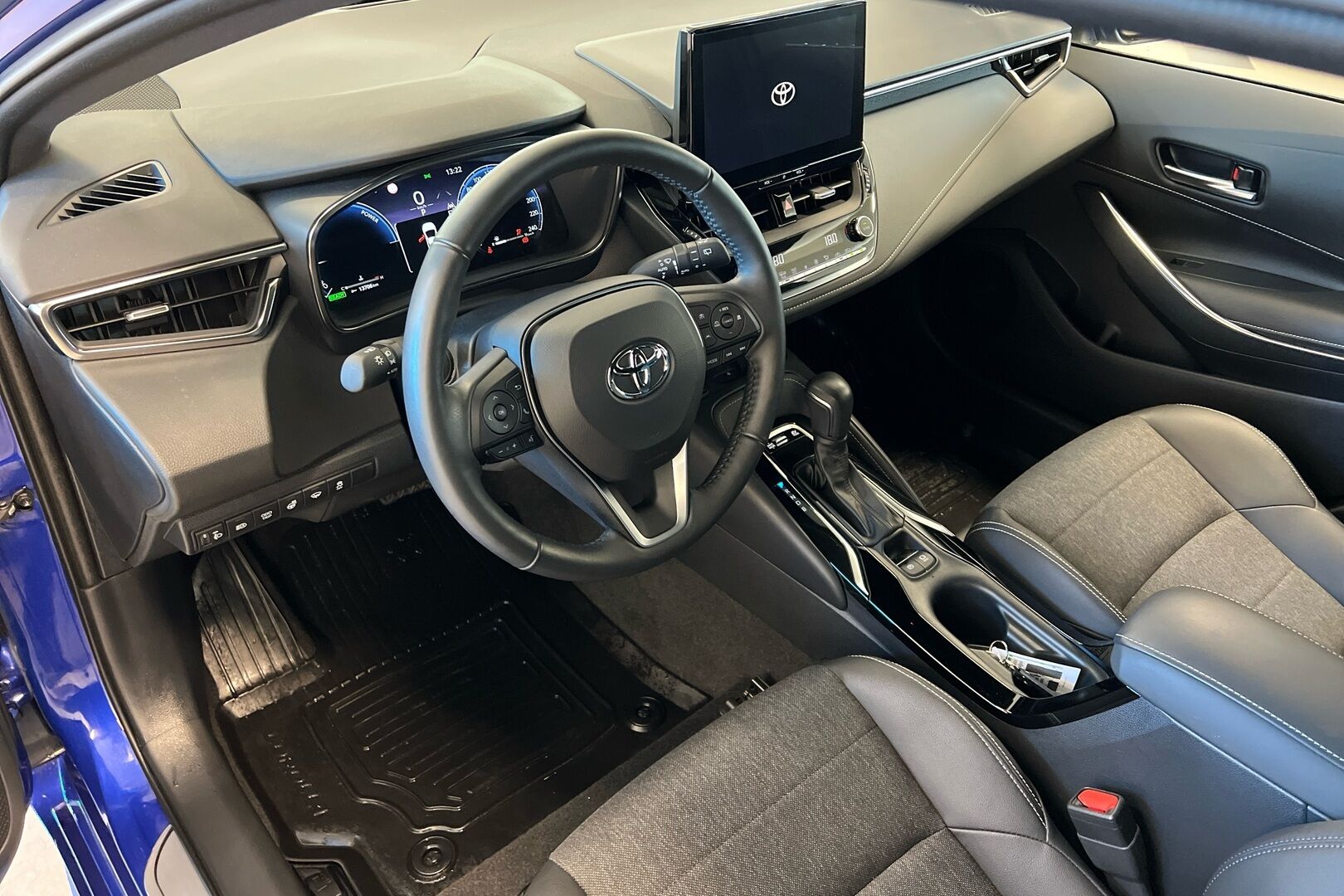 Toyota Corolla iso kuva 7