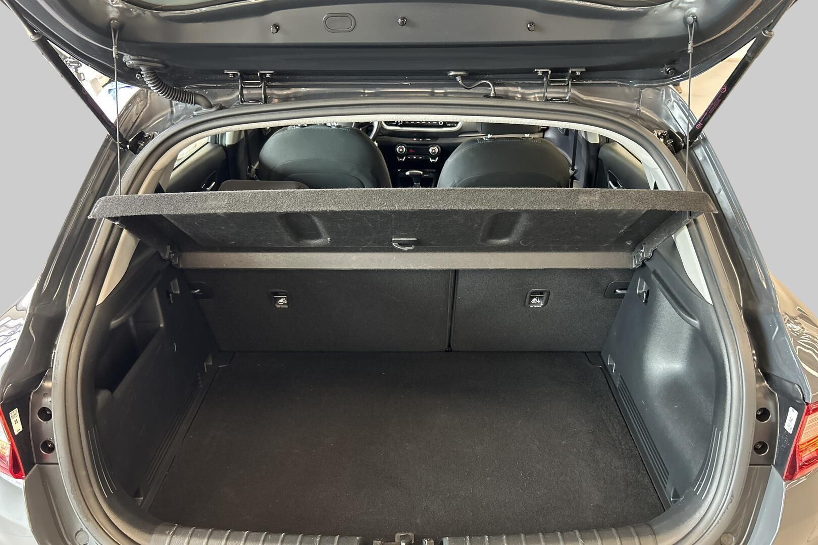 Kia Stonic iso kuva 11