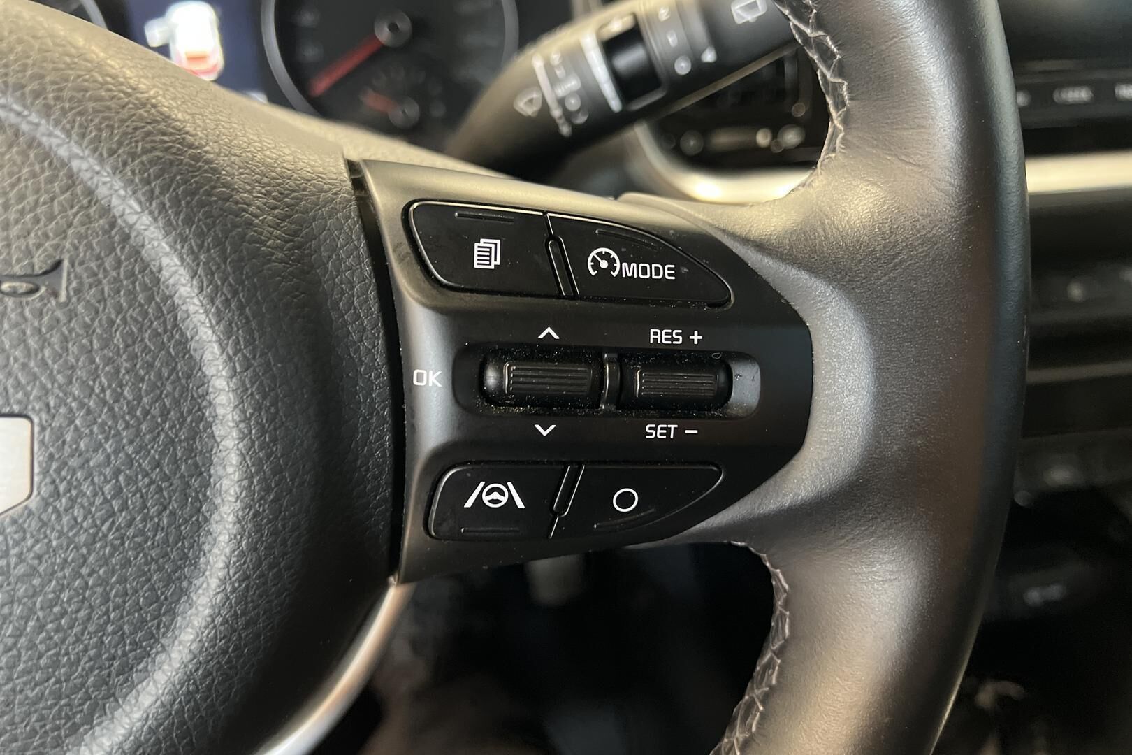 KIA Stonic iso kuva 16