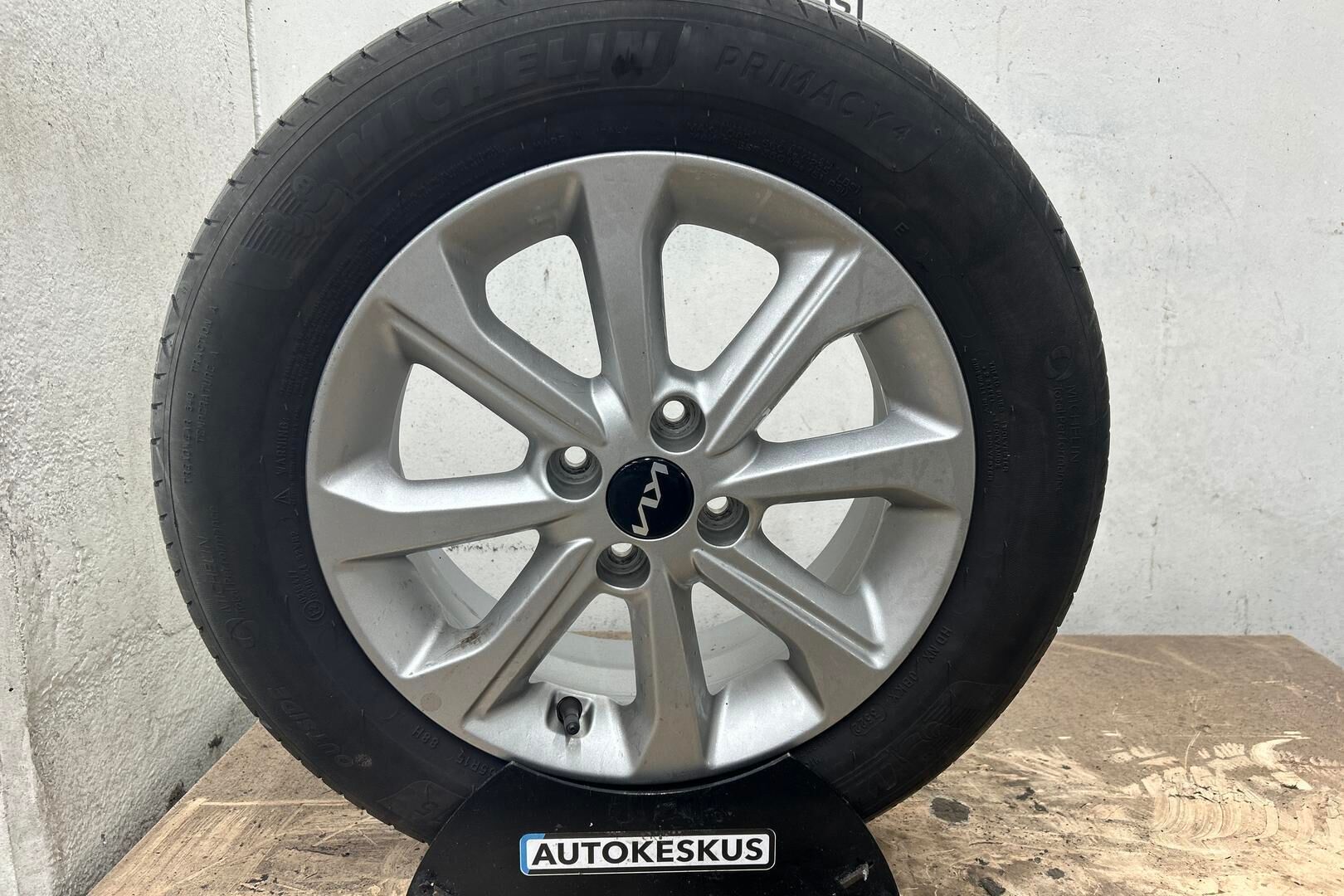 Kia Stonic iso kuva 14