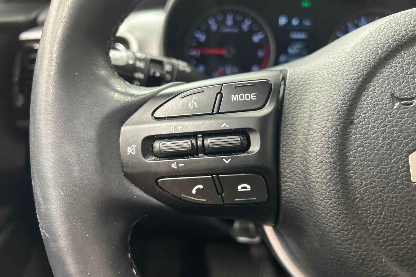 Kia Stonic iso kuva 15