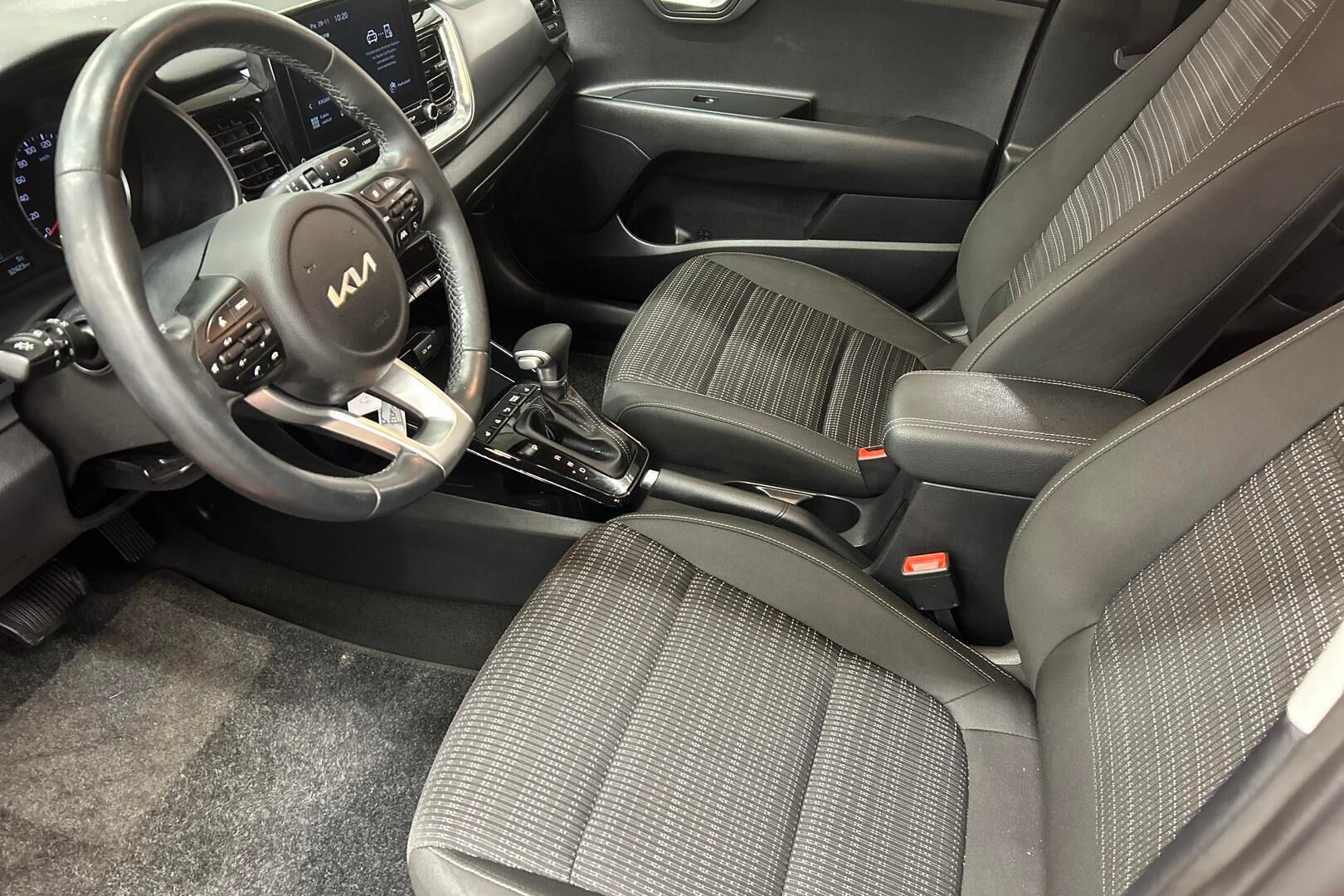 Kia Stonic iso kuva 12