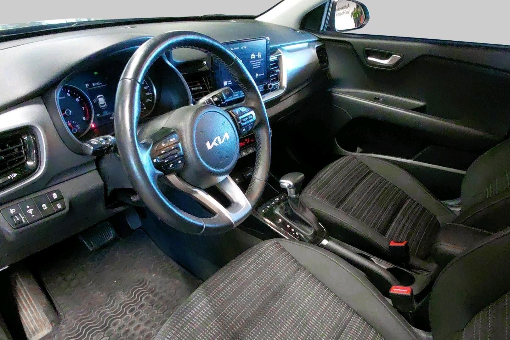 Kia Stonic iso kuva 3