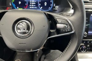Skoda Superb esikatselu 24