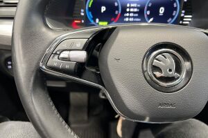 Skoda Superb esikatselu 25