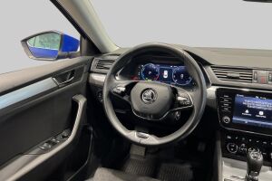 Skoda Superb esikatselu 35