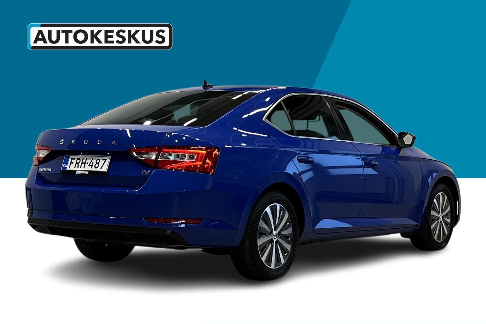 Skoda Superb iso kuva 4