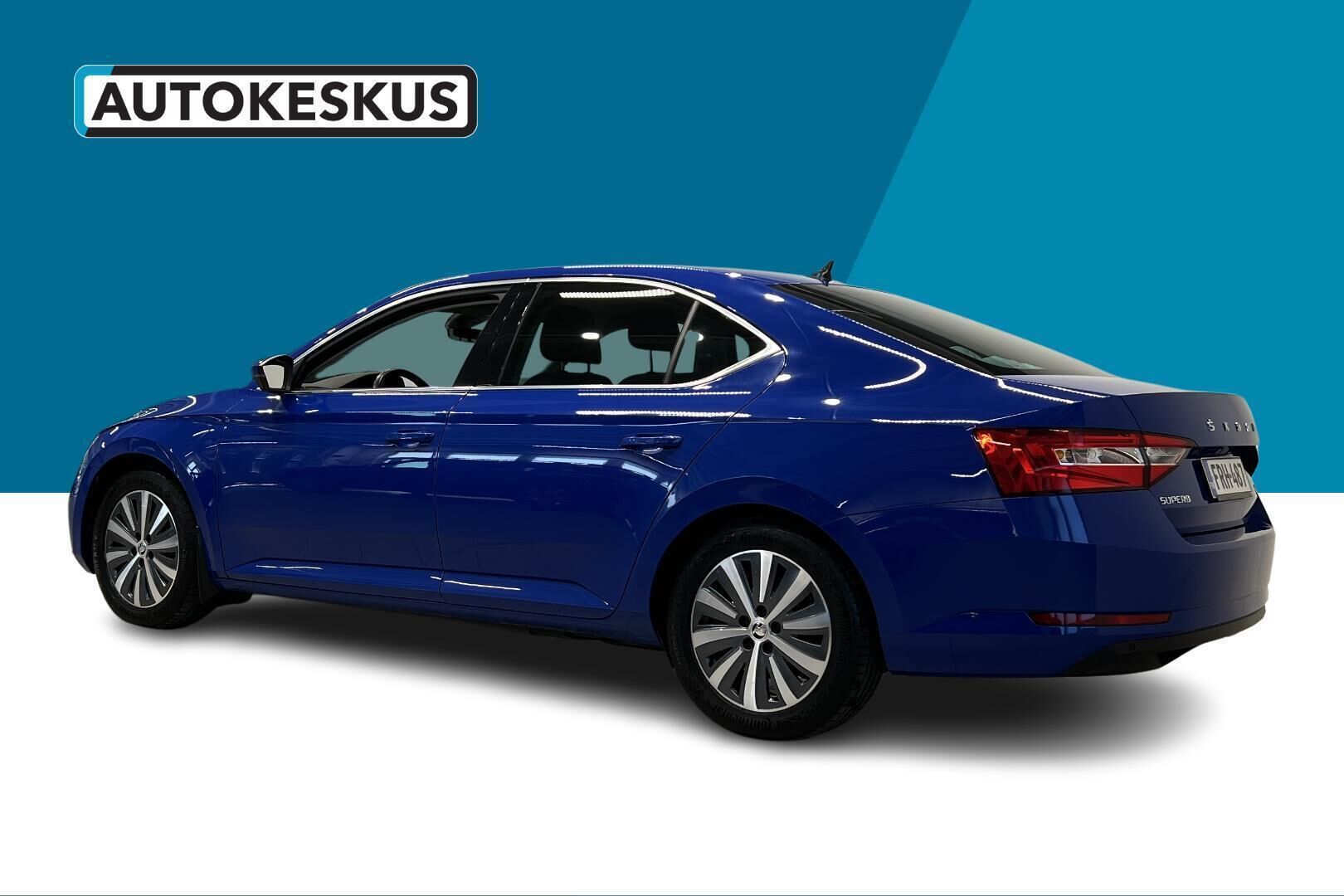 Skoda Superb iso kuva 6