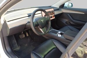 Tesla Model 3 esikatselu 2
