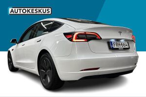 Tesla Model 3 esikatselu 18
