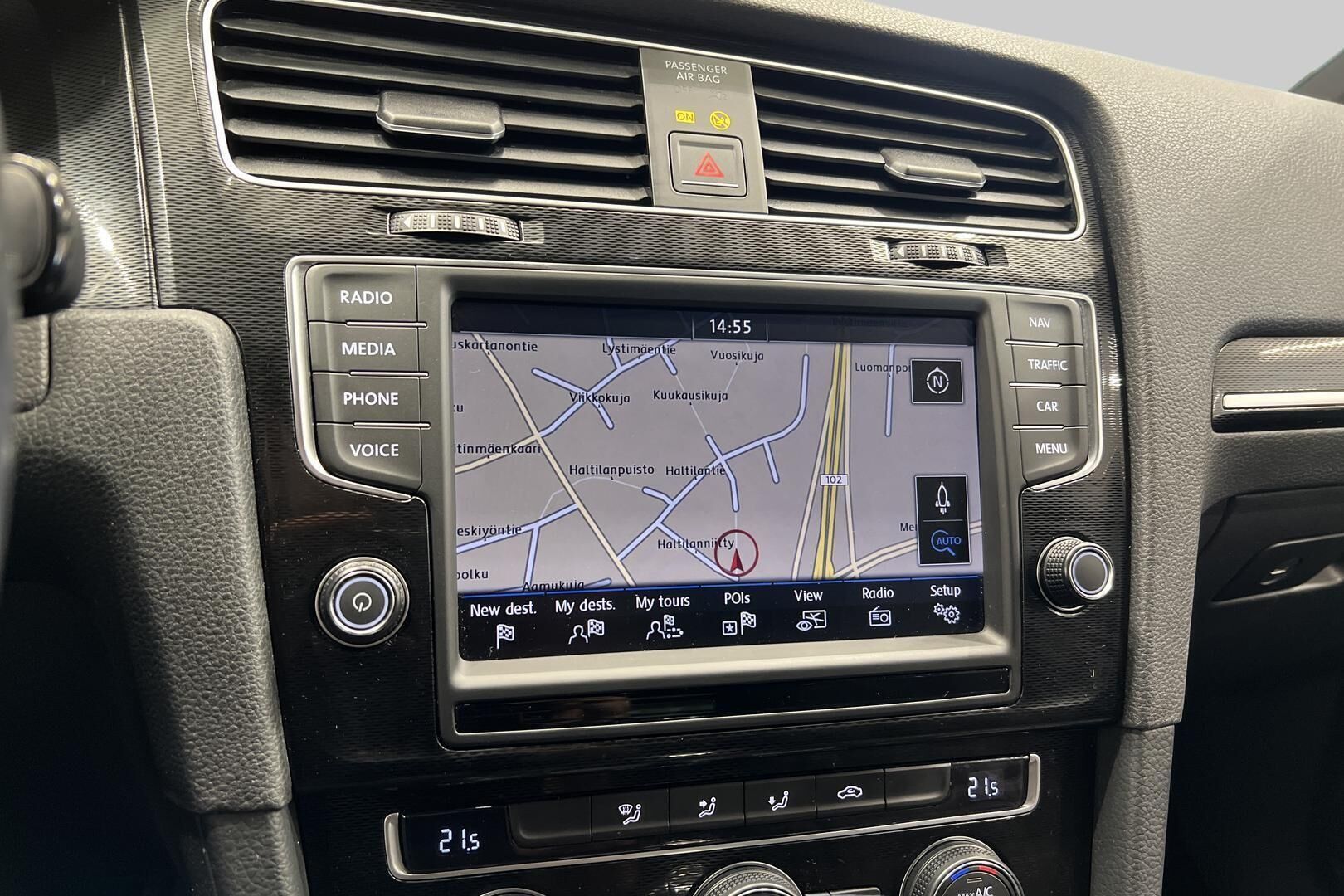 Volkswagen Golf iso kuva 15