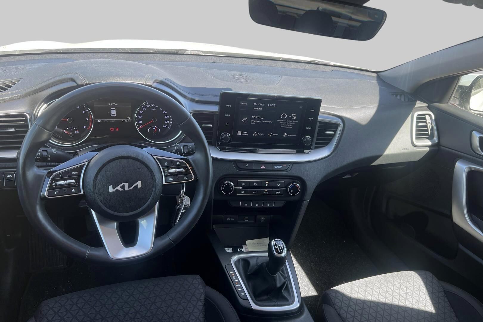Kia Ceed iso kuva 1