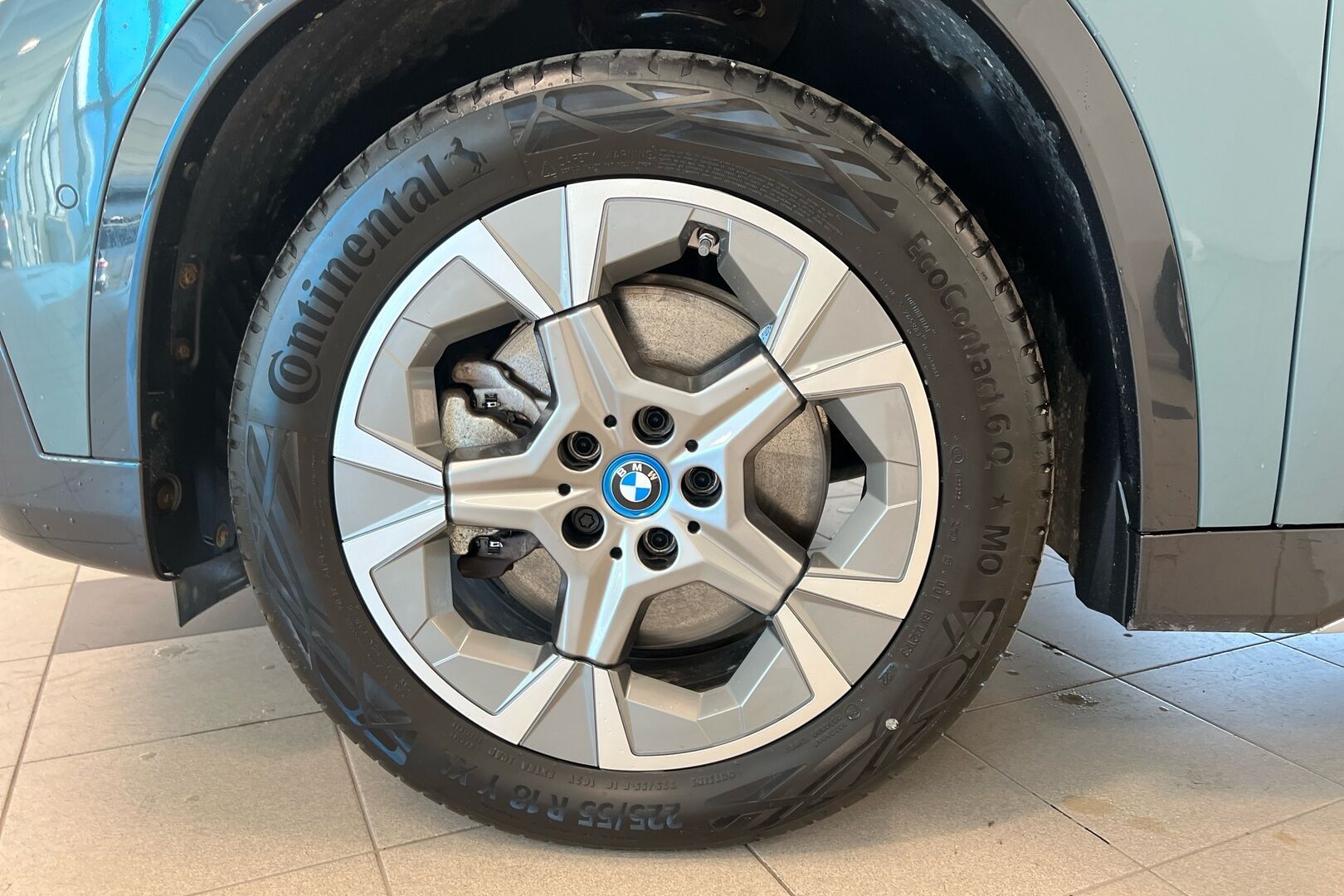 BMW X1 iso kuva 10