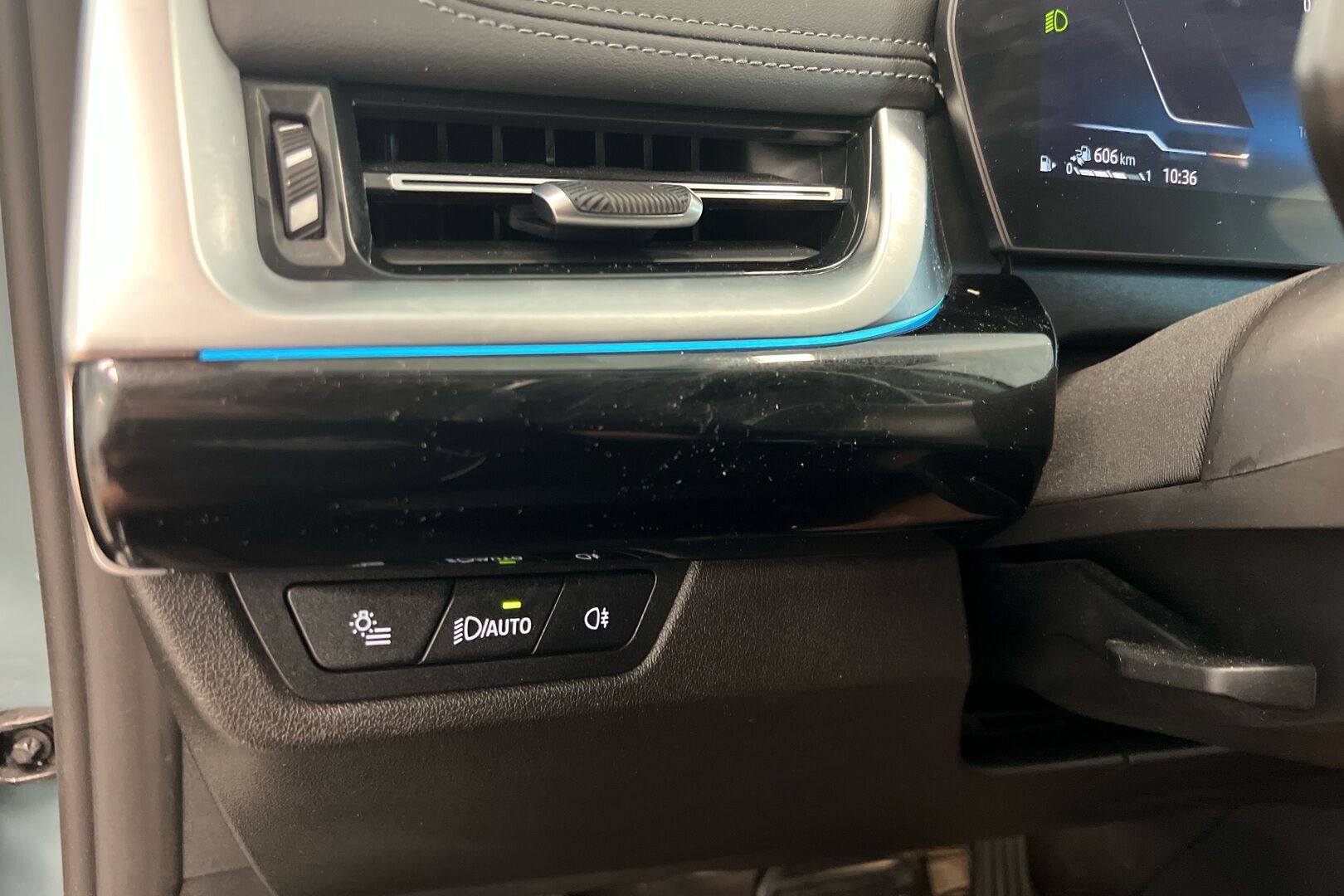 BMW X1 iso kuva 18