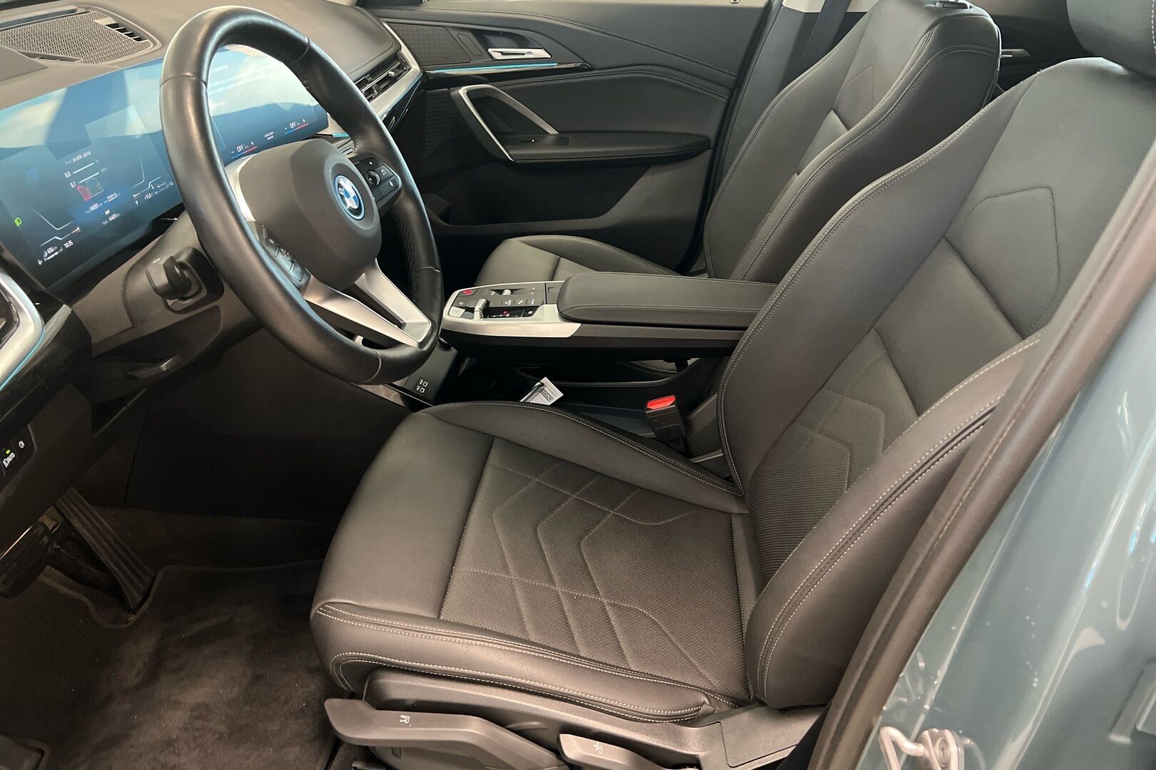 BMW X1 iso kuva 7