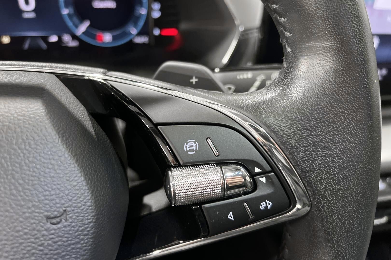 Skoda Octavia iso kuva 15