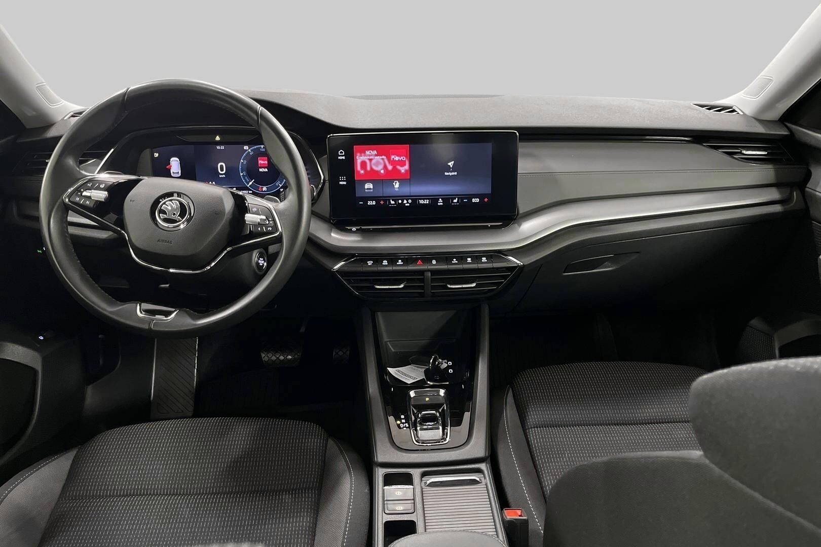 Skoda Octavia iso kuva 11