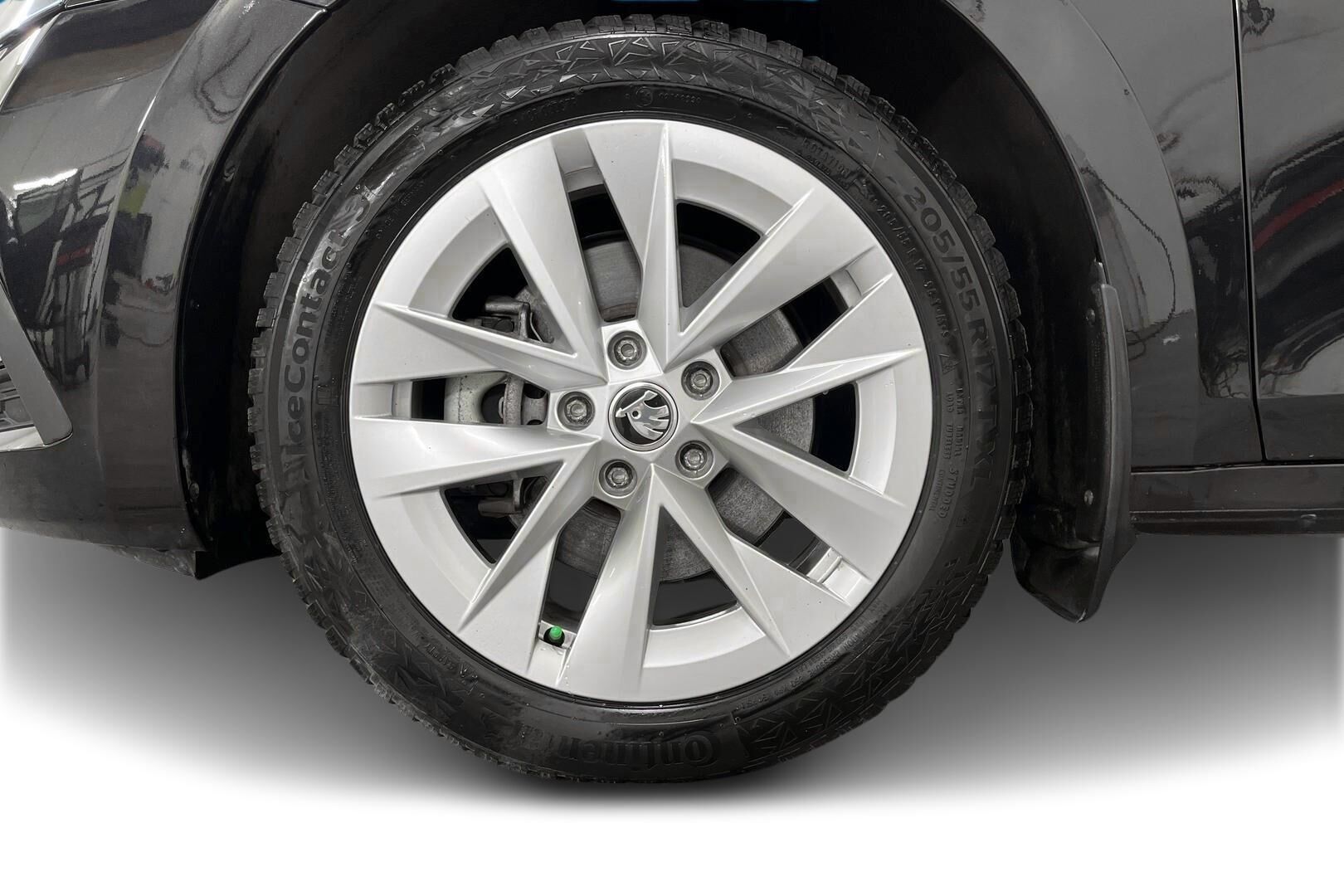 Skoda Octavia iso kuva 13