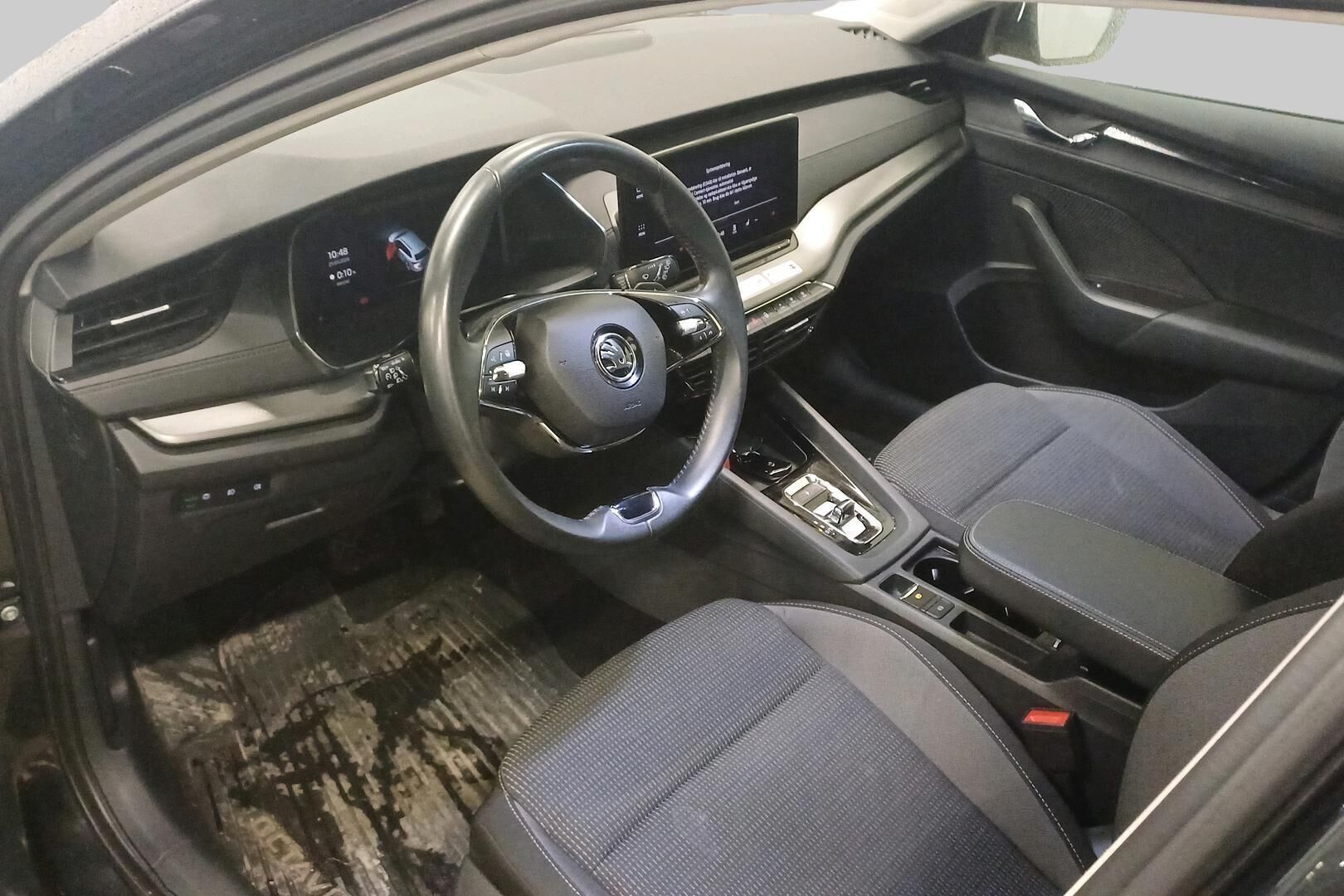 Skoda Octavia iso kuva 2