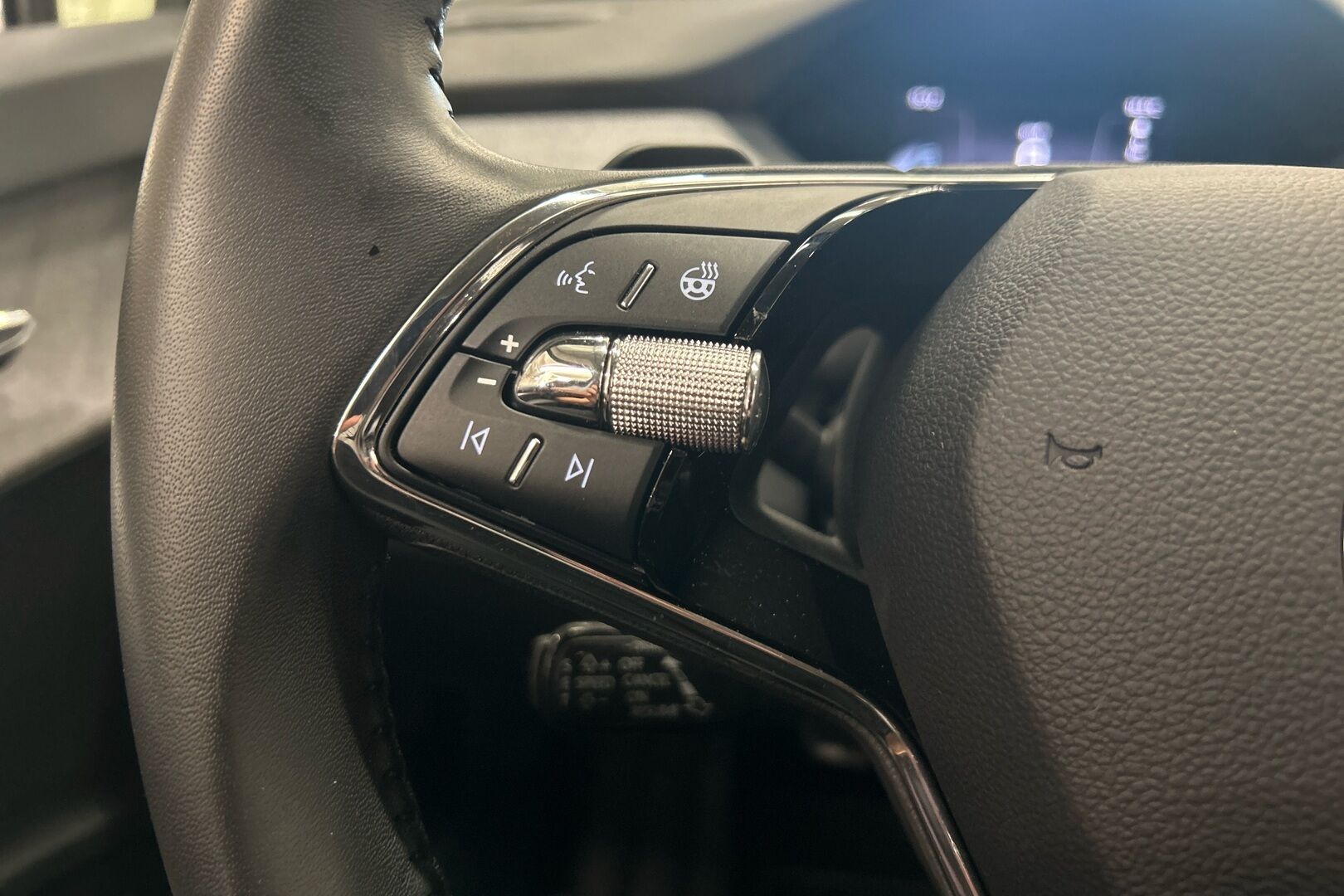 Skoda Enyaq iso kuva 13