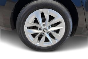 Skoda Octavia esikatselu 13