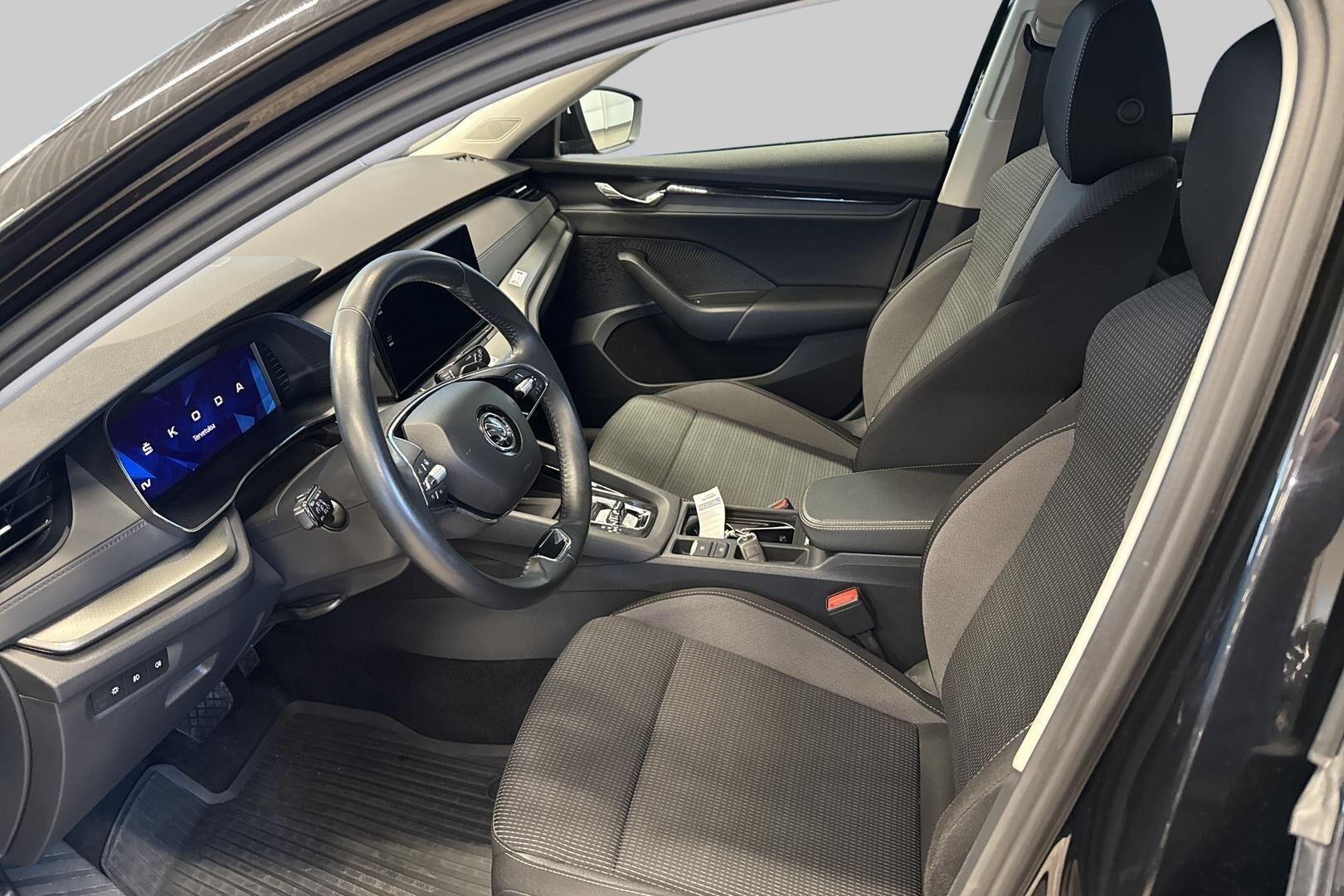 Skoda Octavia iso kuva 9