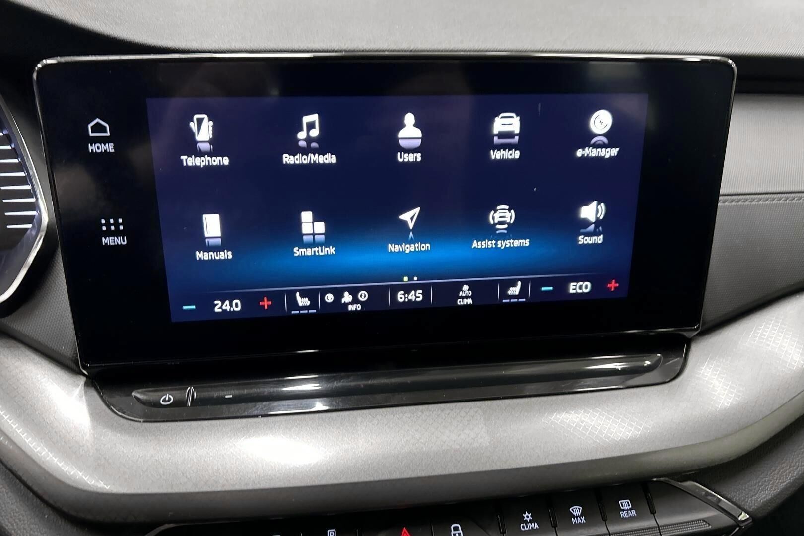 Skoda Octavia iso kuva 12