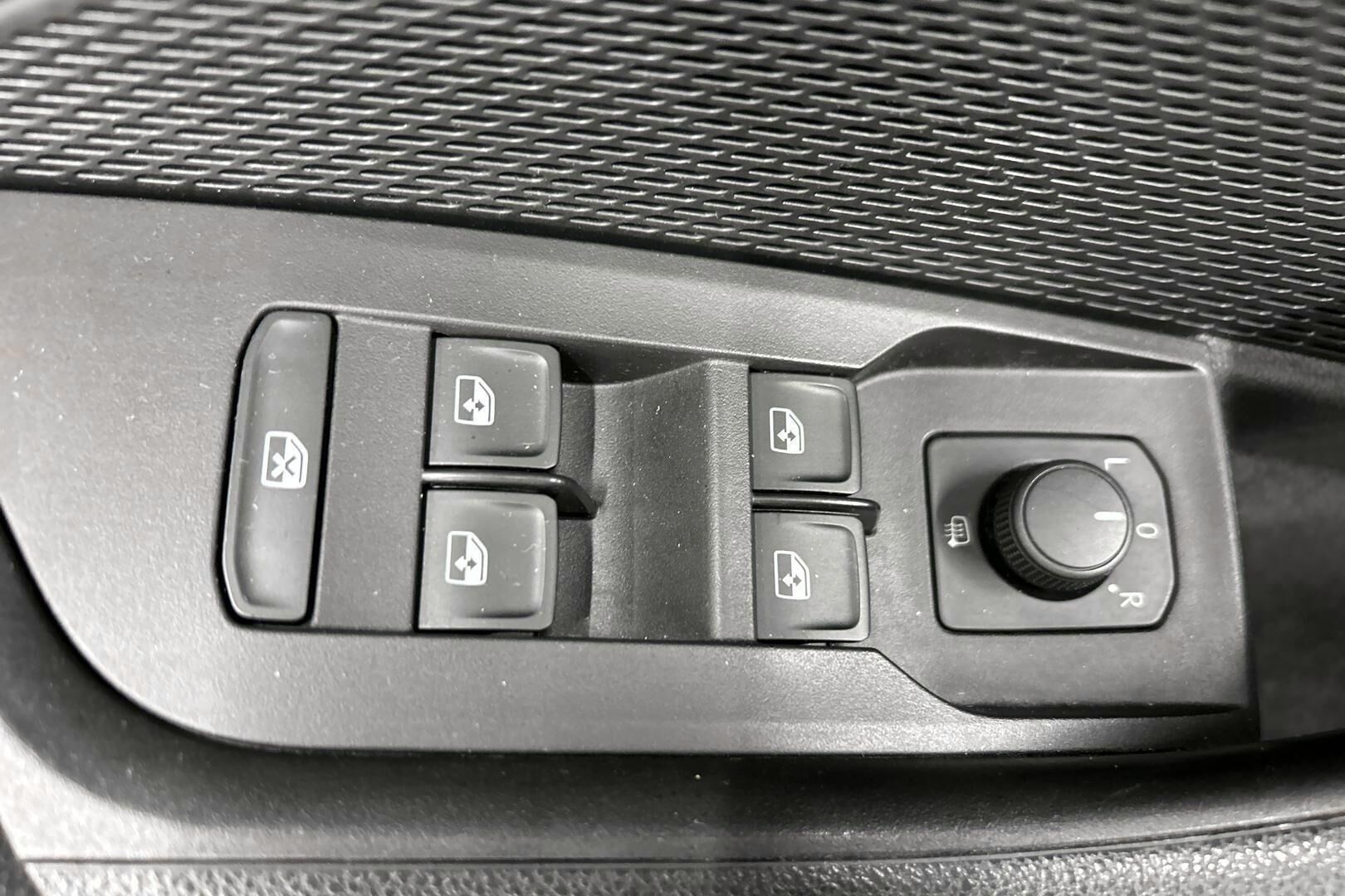 Skoda Octavia iso kuva 17