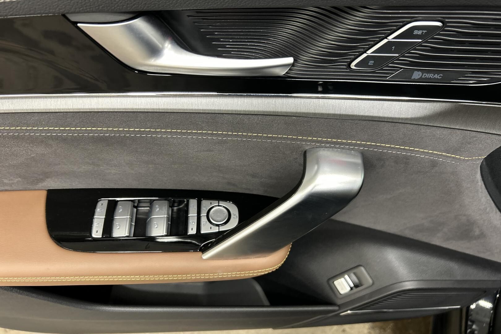 BYD Tang iso kuva 18