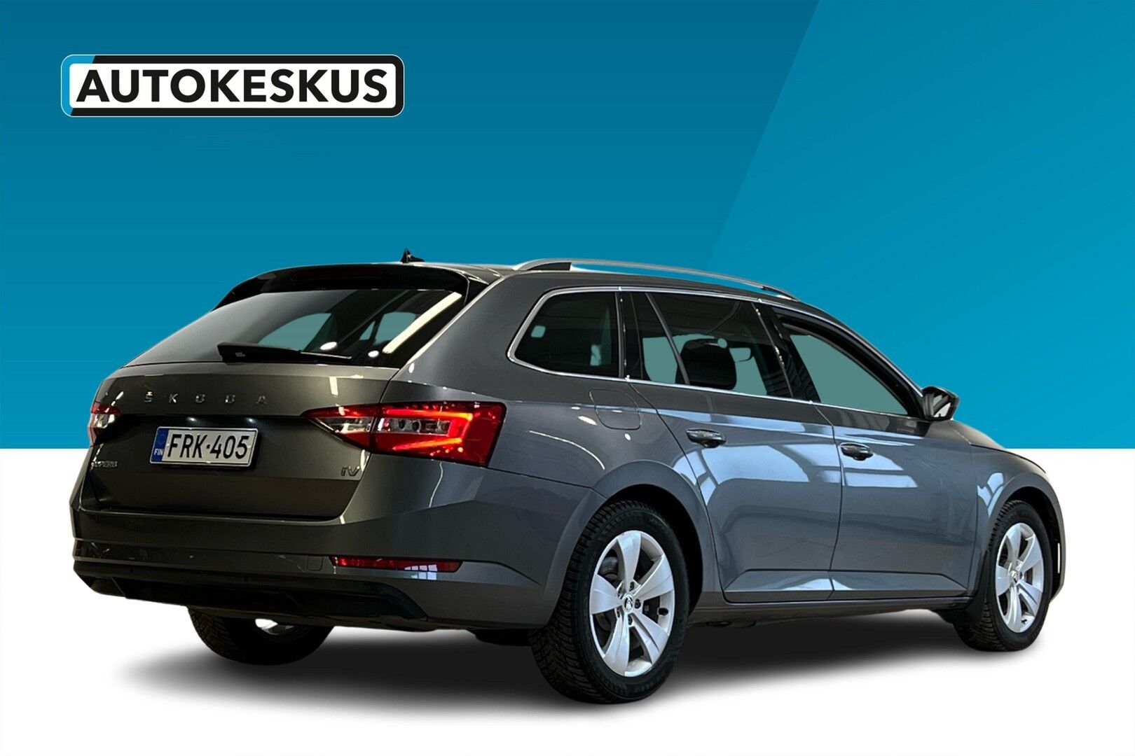 Skoda Superb iso kuva 1