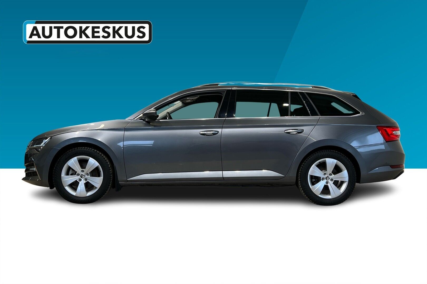 Skoda Superb iso kuva 10