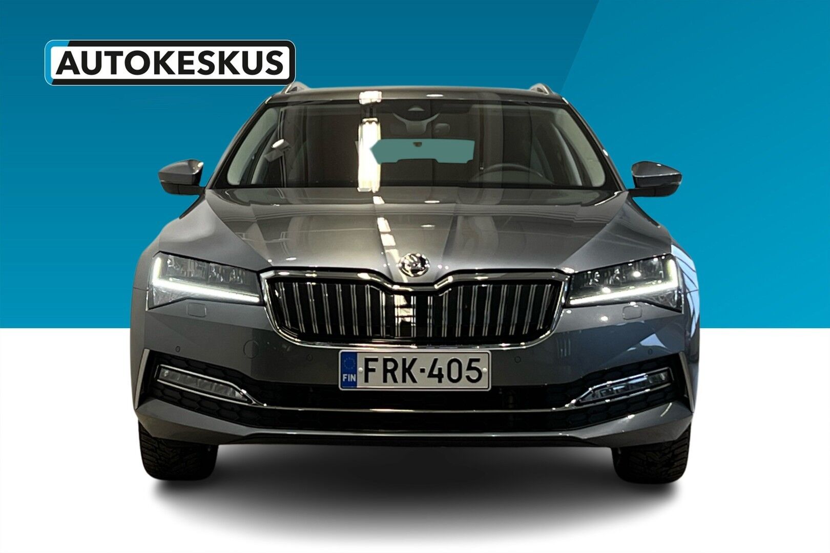 Skoda Superb iso kuva 16